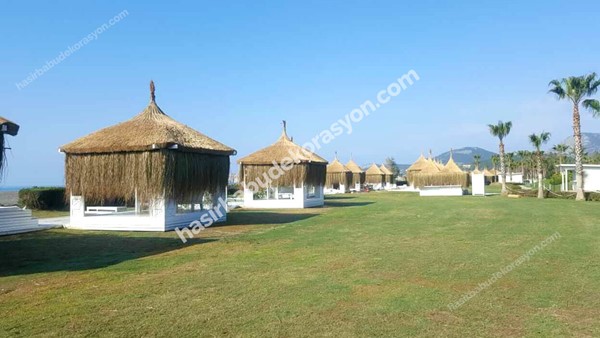 Saçaklı Ot Çatılar